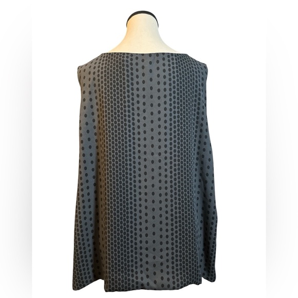 T Tahari Charcoal Polka Dot V-Neck Blouse - Picture 5 of 6